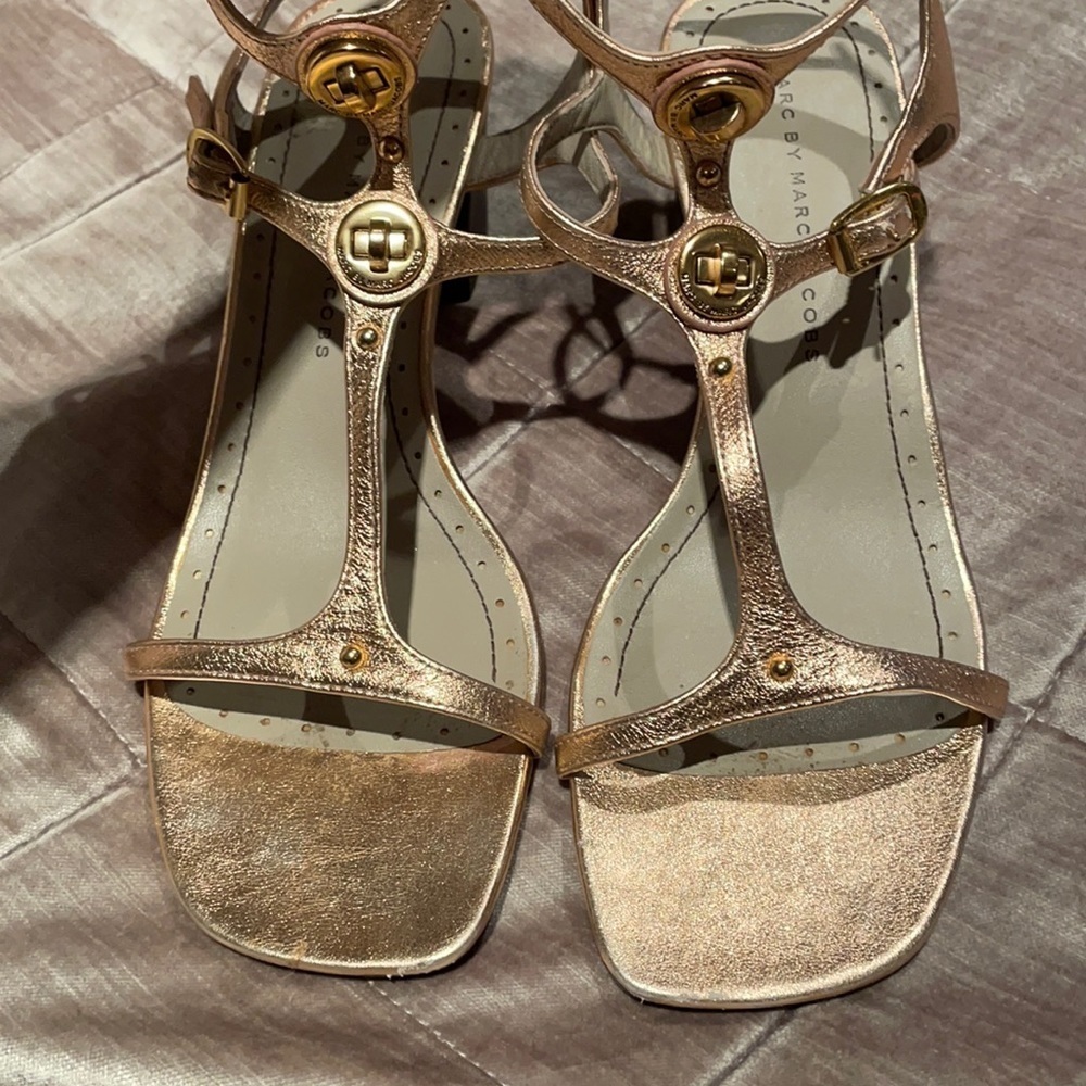 Marc JACOBS Rose Gold Leather Sandals